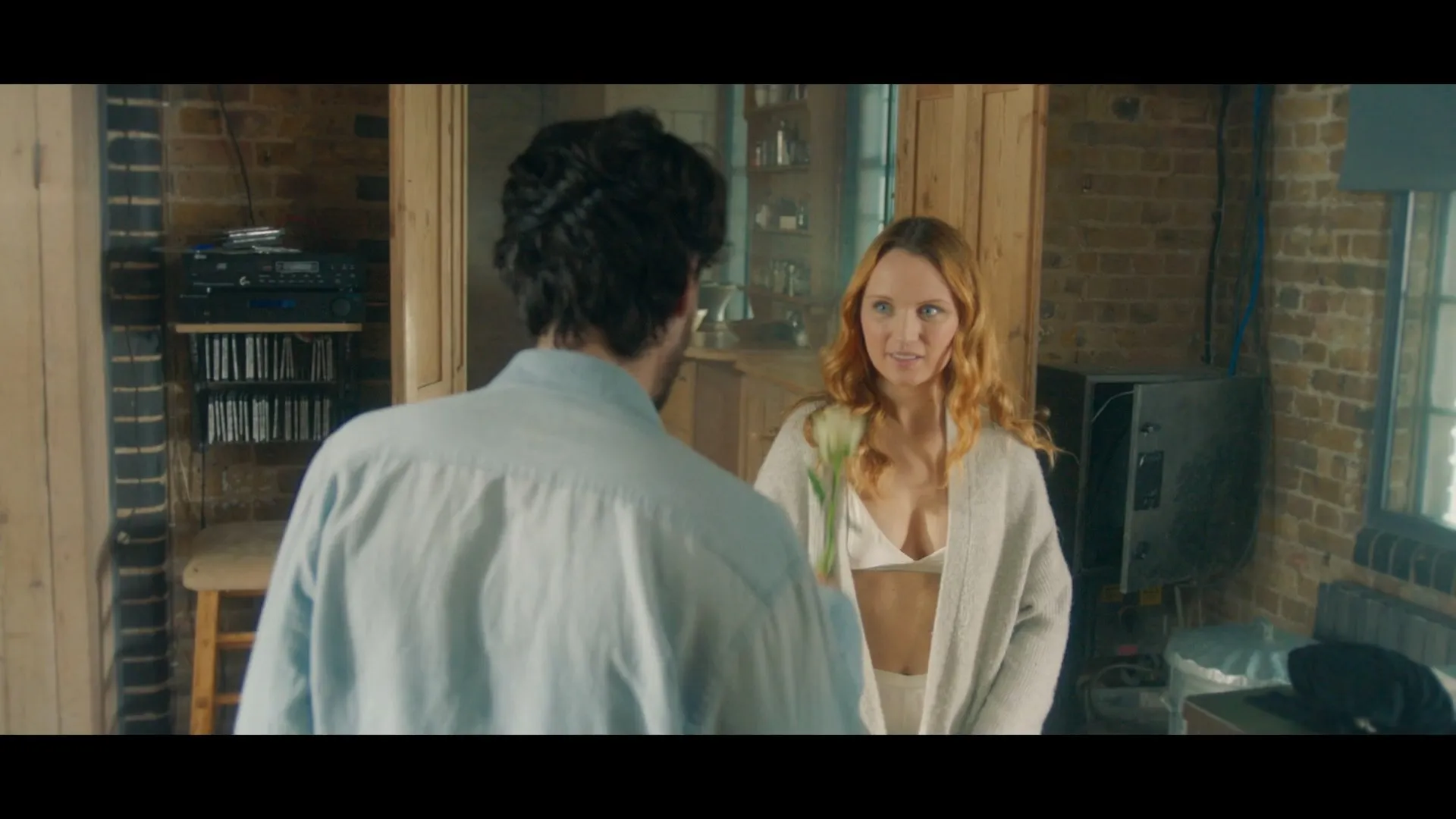 Фонове зображення В ліжку з незнайомцем