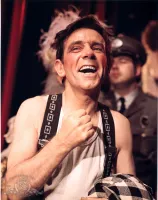 Нічна поліцейська облава у кабаре Мінскі - Скріншот 2