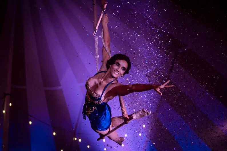 Фонове зображення Втеча за Фіоною