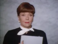 Місіс Айрріс їде до Парижу - Скріншот 1