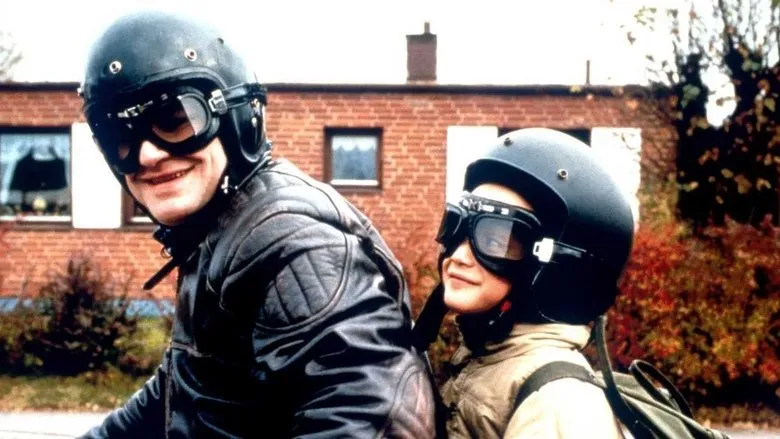 Фонове зображення Цацикі, мама та поліцейський