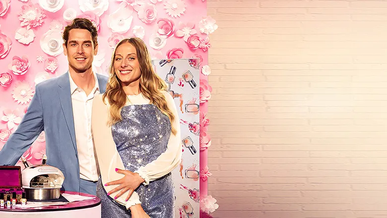 Фонове зображення Ідеальний манікюр / Кохання і манікюр