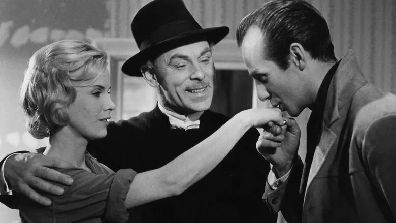 Фонове зображення Око диявола