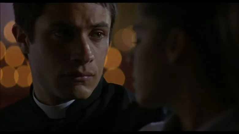 Фонове зображення Злочин падре Амаро